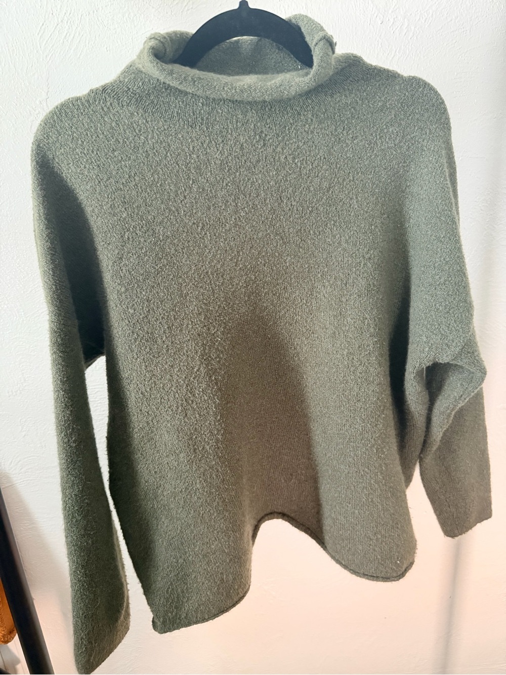 French Connection Cozy Olive Green Turtleneck Sweater Size Medium